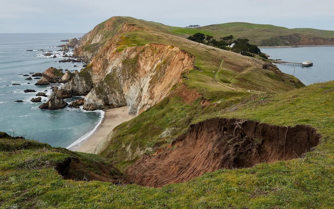 The coastline of Point Reyes National Seashore, with ocean on the left and a bay on the right